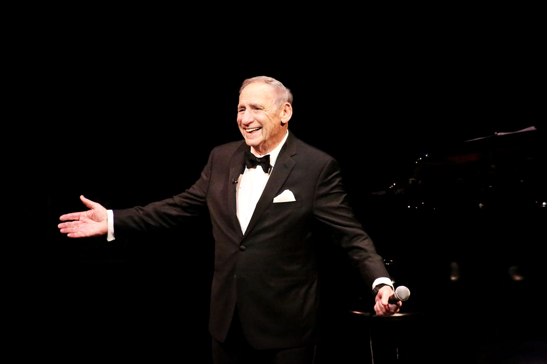 Brooks stage suit Clearance